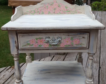 Hand painted vintage Wakefield Table