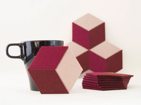 Set of felt coasters / burgundy coasters / hexagonal coasters / wool felt coasters/ made in Italy