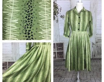 Original Vintage 1950s Green Novelty Print Day Dress