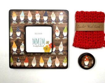 Woodland Gnome Picture Frame, Photo Frame,Faux Wood Grain, Gnomes Picture frames, Unique wood frames, Modern baby, Handmade, Under 30