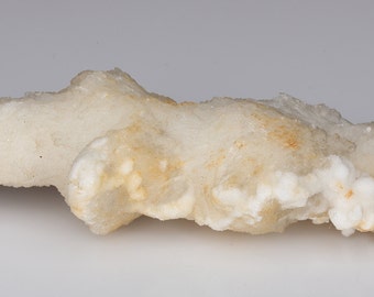 Exceptional Fluorescent Crystalline Aragonite Stalactite