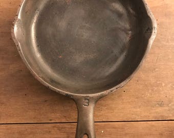 Wagner # 3 Cast Iron skillet, Unmarked