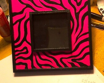 Pink/black wooden picture frame decor