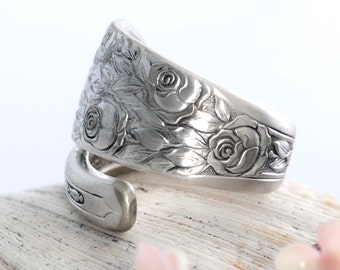 Vintage Spoon Ring - Rose & Leaf Spoon Ring - Spoon Jewelry - Silverware Jewelry - Spoon Ring - Silverware Spoon Ring (mcf R120)