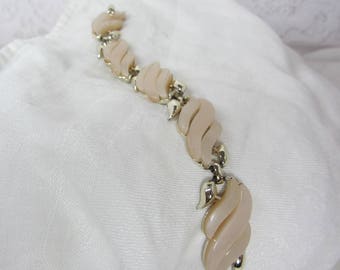 Vintage Claudette Frosted Beige Thermoset and Gold Tone Geometric Link Bracelet