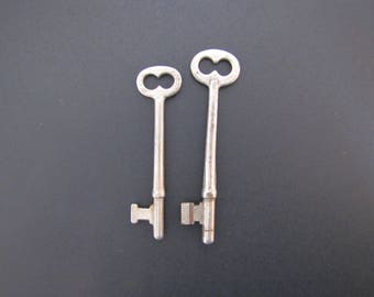 Vintage skeleton key, Rustic home decor, Vintage keys Antique keys Steampunk rustic, Old keys, Decorative keys DIY Project