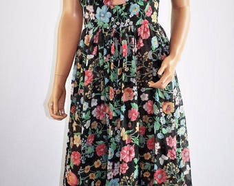 Vintage 70's Floral Peekaboo Halter Hippie Boho Peasant Maxi Dress Size Small