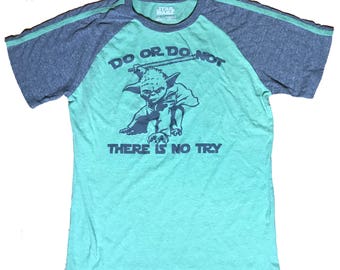 Yoda Star Wars T-shirt size Medium