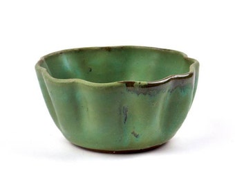 Bronze Scalloped Ceramic Bowl