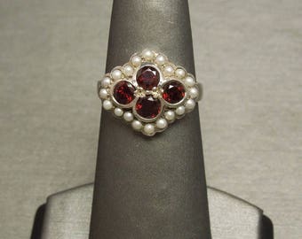 Vintage British Estate C1970 925 Sterling Silver 1.20TCW Garnet & Seed Pearl Ring Sz 6.5
