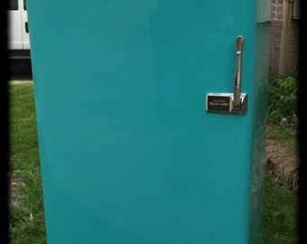 Custom Refurbished Retro Refrigerator, Made to order, Man Cave, Garage, Cottage Kitchen, She Shed, Holiday Gift