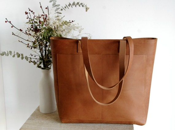 tote bags with exterior pockets