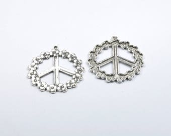 BR525 - 1 large peace charm in silver