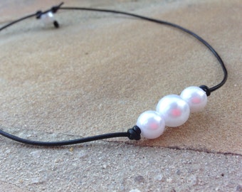 Leather Three Pearl Necklace- Dark Brown