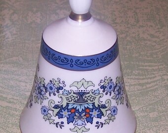 Bone china Royal Doulton Danbury Mint bell England blue flowers floral