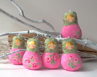 Babushka doll ornament, matryoshka dolls x5 set. Roses pattern cloth. Bright little cuties for play and home decor. Nice gift for anybody.