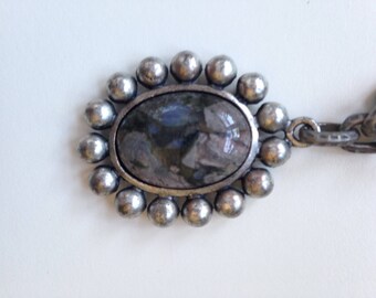 Gun Metal Necklace with Agate in Cast Pendant
