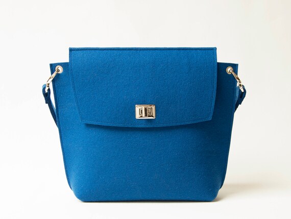 Wool Felt FLAP BAG / blue tote bag / blue bag / womens bag / felt shoulder bag / elegant bag / made in Italy