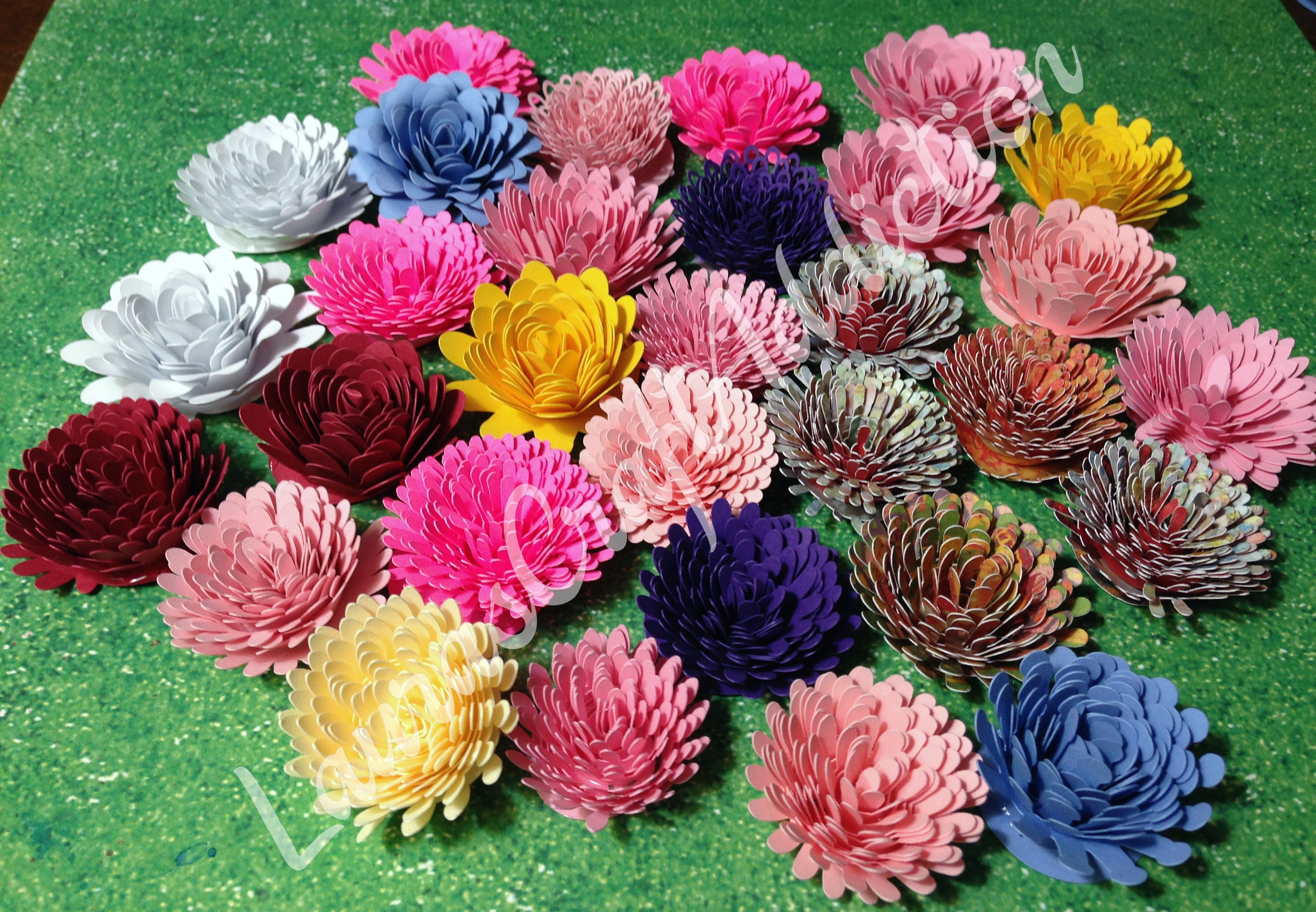All my Rolled Flowers in one set. Cut file Silhouette ...