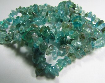 set of Kyanite chips 7 / 8mm
