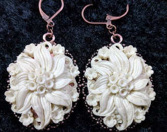 Beautifully detailed cabochon earrings #95