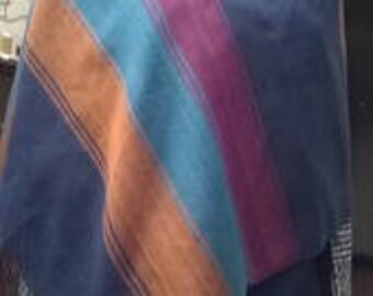 Custom made scarf with handmade looms