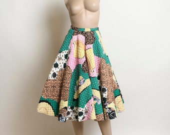 Vintage 1950s Circle Skirt - Quilted Picnic Basket Straw Hat Novelty Print - Green Yellow Pink Brown - Spring Summer - Fig Fruit - XS