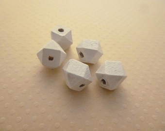 Lot 5 12mm white - 0360 PB12 faceted wooden beads