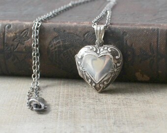 Repousse Locket Pendant, Silver Heart Locket, Sterling Silver Locket Necklace, Vintage Locket, Oxidized Silver Photo Locket, Push Present
