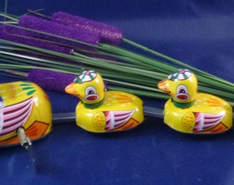 Vintage Tin Duck Family Collectors Edition Wind Up Toy, 1970s
