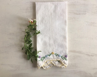 Vintage White Guest Hand Towel With Embroidery