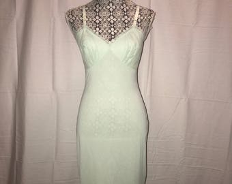 Vintage 1960's Mint Green Full Slip / size 32 / by Shadowline