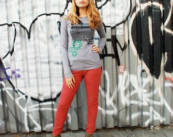 Graphic tee for women (S) womans tops tshirts, silkscreen womens t-shirt, womens tees, tops & tees, gray long sleeve tshirt, geo city