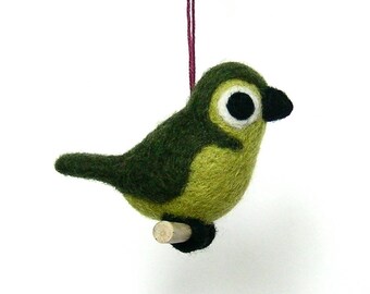Khaki bird felted wool. By LaPoissonnerie
