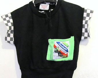 A Boy's Vintage 80's,Black Short Sleeve AVANTE GARDE Snowboard Sweatshirt By Bold Eagle.M(10)