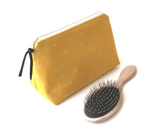 Makeup Pouch / Zipper Pouch / Makeup Bag / Cosmetic Bag / Cosmetic Pouch / Toiletry Bag / Waterproof Lining