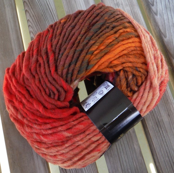 SUPER BULKY Weight Yarn Noro Hitsuji Red Kaito 05