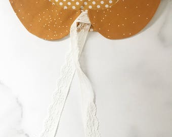 Mustard Peter Pan collar