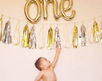 One Gold Balloon Banner / 1st birthday party / First birthday / one letter balloon banner/ gold balloons/balloon banner