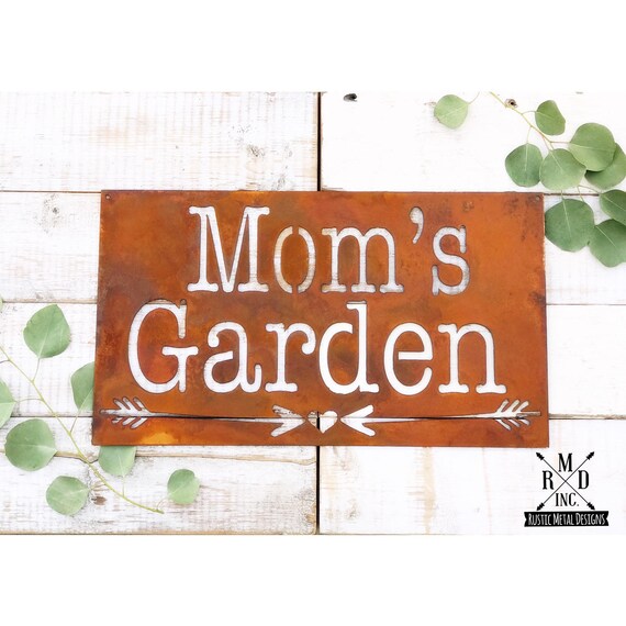 Mom's Garden Sign Personalized Rusty Metal Sign Gift