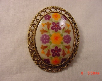 Vintage Floral Flowers Faux Porcelain Brooch 16 - 786
