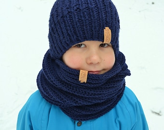 Hand knitted toddler had and infinity scarf / navy blue color