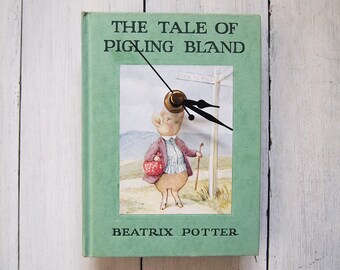 Pigling Bland book clock - Beatrix Potter - nursery clock - nostalgic clock - The Tale of Pigling Bland - pig - mint green clock