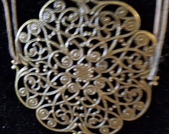 Antique Gold Pendant Necklace