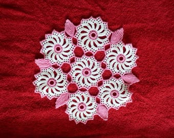 Vintage Doily, White and Pink Lace Doily, Hand crocheted Doily, Cotton Doily, Round Doily, Vintage Handmade 70's Doily Home Decor