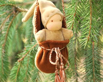 Small Waldorf doll in a pouch, Waldorf Pocket doll, Waldorf baby doll, Waldorf toy, Steiner doll, Dolls Waldorf, Dolls in the bag, Tiny doll