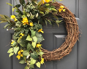 Spring Wreaths, Forsythia Wreaths, Yellow Forsythia, Door Wreath for Spring, Gift for Her, Housewarming, Spring Door Decor, Yellow Wreaths