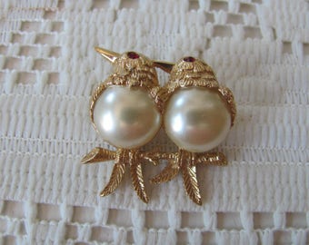 Pearl Bird Brooch, Vintage Birds on Branch Pin, Rhinestone Eye, Vintage Bird Jewelry, Lovebirds