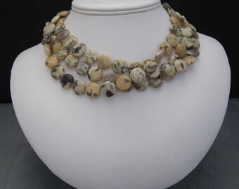 Graphic Feldspath Three Strand Necklace