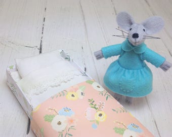 Mouse in matchbox felt mouse blue Vintage floral paper plushie animal stocking stuffer gift for kids gift for girl turquoise